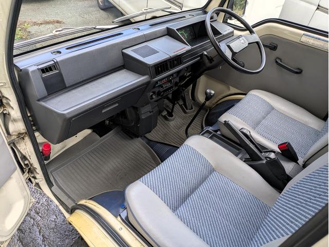 内装はルームクリーニングを徹底していますので快適にご使用なれます