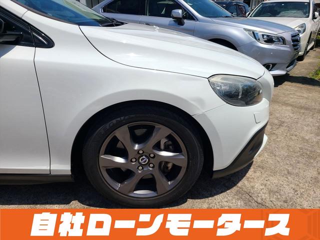 Ｖ４０ クロスカントリー　Ｔ５　ＡＷＤ　自社ローン　全国対応　４ＷＤ　シティーセーフティー　レーダークルーズコントロール　パワーシート　シートヒーター　ＨＤＤナビフルセグ　衝突軽減ブレーキ　後ろソナー　オートＨＩＤライトリアフォグ　社外サス（28枚目）