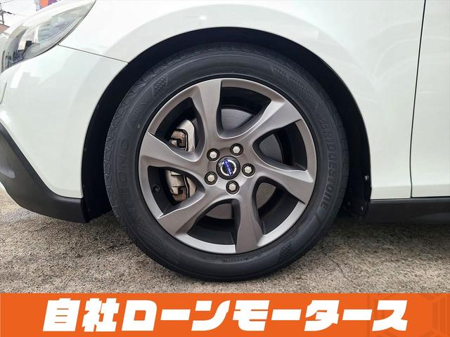 Ｖ４０ クロスカントリー　Ｔ５　ＡＷＤ　自社ローン　全国対応　４ＷＤ　シティーセーフティー　レーダークルーズコントロール　パワーシート　シートヒーター　ＨＤＤナビフルセグ　衝突軽減ブレーキ　後ろソナー　オートＨＩＤライトリアフォグ　社外サス（63枚目）