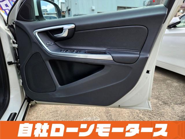 Ｖ６０ ドライブｅ　シティーセーフティーＨＤＤナビフルセグＤＶＤＢｌｕｅｔｏｏｔｈオーディオ　Ｂカメラ　ソナー　シートヒーター　黒革パワーシート　クルーズコントロール　ＨＩＤライト　純正１７ＡＷ　ステアリングスイッチ（34枚目）