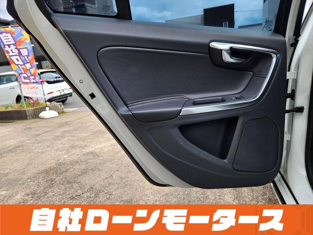 Ｖ６０ ドライブｅ　シティーセーフティーＨＤＤナビフルセグＤＶＤＢｌｕｅｔｏｏｔｈオーディオ　Ｂカメラ　ソナー　シートヒーター　黒革パワーシート　クルーズコントロール　ＨＩＤライト　純正１７ＡＷ　ステアリングスイッチ（47枚目）