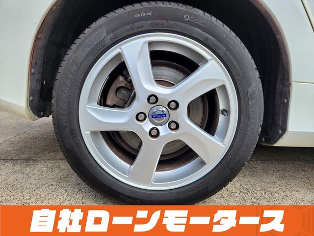 Ｖ６０ ドライブｅ　シティーセーフティーＨＤＤナビフルセグＤＶＤＢｌｕｅｔｏｏｔｈオーディオ　Ｂカメラ　ソナー　シートヒーター　黒革パワーシート　クルーズコントロール　ＨＩＤライト　純正１７ＡＷ　ステアリングスイッチ（67枚目）