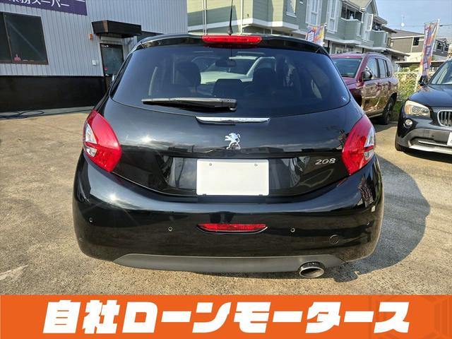 ２０８ シエロ　ガラスルーフ　クルーズコントロール　純正ナビ　フルセグ　Ｂｌｕｅｔｏｏｔｈオーディオ　後ろソナー　黒ハーフレザーシート　キーレスキー　純正１６インチアルミホイール（13枚目）