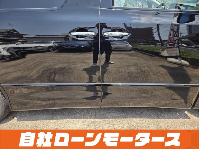 ヴェルファイア ２．４Ｚ　プラチナセレクションＩＩ　純正フリップダウンモニター　ツインムーンルーフ　パワーバックドア　両側パワースライドドア　社外１９ＡＷ　ナビフルセグＤＶＤ　Ｂカメラ　Ｃｌａｚｚｉｏシートカバー　スマートキー　ミラーガーニッシュ（36枚目）