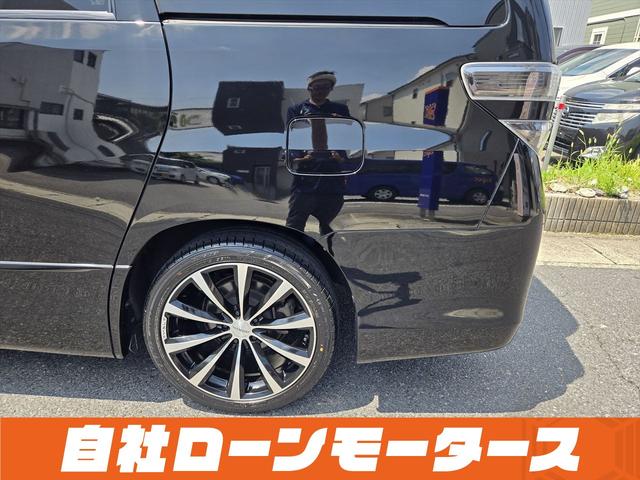 ヴェルファイア ２．４Ｚ　プラチナセレクションＩＩ　純正フリップダウンモニター　ツインムーンルーフ　パワーバックドア　両側パワースライドドア　社外１９ＡＷ　ナビフルセグＤＶＤ　Ｂカメラ　Ｃｌａｚｚｉｏシートカバー　スマートキー　ミラーガーニッシュ（49枚目）