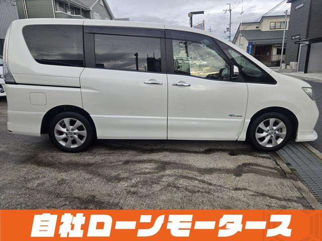 セレナ ハイウェイスターＧ　Ｓ－ハイブリッド　エアロモード　エアロ　両側パワースライドドア　純正ナビフルセグＤＶＤ　Ｂｌｕｅｔｏｏｔｈオーディオ　Ｂカメラ　クルーズコントロール　キャプテンシート　スマートキー　プッシュスタート　オートＨＩＤヘッドライト　フォグ（11枚目）