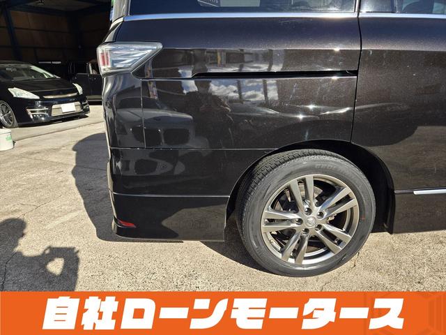 エルグランド ２５０ハイウェイスターアーバンクロム　ＡＬＰＩＮＥフリップダウンモニター　両側パワースライドドア　純正ナビフルセグＤＶＤ　Ｂｌｕｅｔｏｏｔｈ　Ｂカメラ　ハーフレザー　オットマン　ステアスイッチ　オートＨＩＤヘッドライト　フォグ純正１８ＡＷ（37枚目）