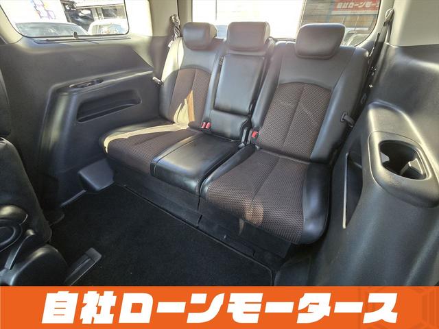 エルグランド ２５０ハイウェイスターアーバンクロム　ＡＬＰＩＮＥフリップダウンモニター　両側パワースライドドア　純正ナビフルセグＤＶＤ　Ｂｌｕｅｔｏｏｔｈ　Ｂカメラ　ハーフレザー　オットマン　ステアスイッチ　オートＨＩＤヘッドライト　フォグ純正１８ＡＷ（58枚目）