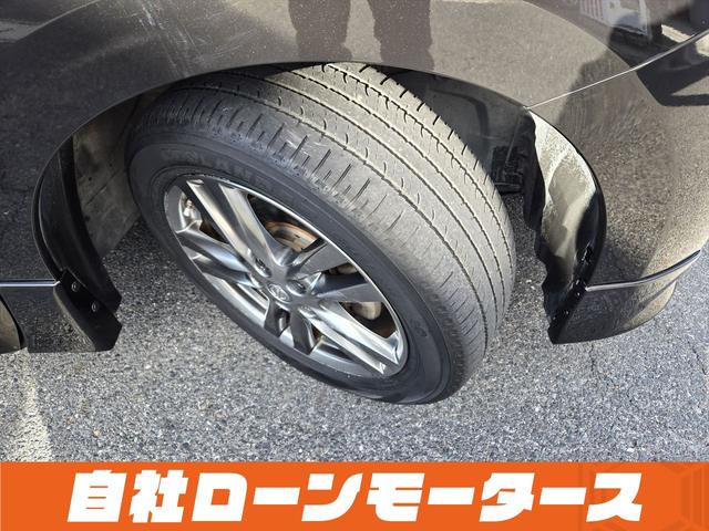 エルグランド ２５０ハイウェイスターアーバンクロム　ＡＬＰＩＮＥフリップダウンモニター　両側パワースライドドア　純正ナビフルセグＤＶＤ　Ｂｌｕｅｔｏｏｔｈ　Ｂカメラ　ハーフレザー　オットマン　ステアスイッチ　オートＨＩＤヘッドライト　フォグ純正１８ＡＷ（68枚目）