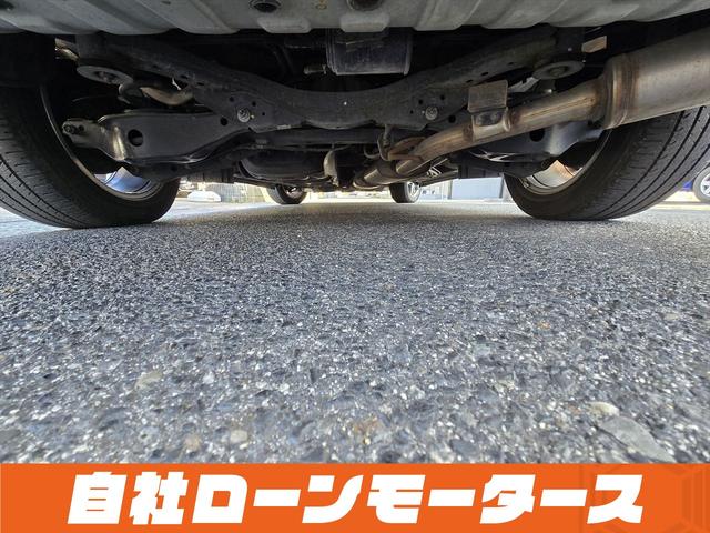 エルグランド ２５０ハイウェイスターアーバンクロム　ＡＬＰＩＮＥフリップダウンモニター　両側パワースライドドア　純正ナビフルセグＤＶＤ　Ｂｌｕｅｔｏｏｔｈ　Ｂカメラ　ハーフレザー　オットマン　ステアスイッチ　オートＨＩＤヘッドライト　フォグ純正１８ＡＷ（69枚目）