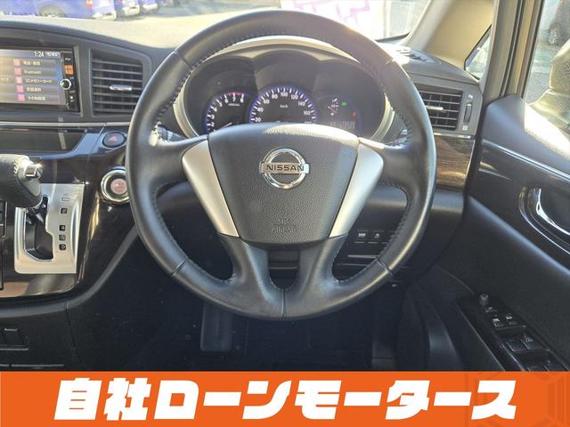 エルグランド ２５０ハイウェイスターアーバンクロム　ＡＬＰＩＮＥフリップダウンモニター　両側パワースライドドア　純正ナビフルセグＤＶＤ　Ｂｌｕｅｔｏｏｔｈ　Ｂカメラ　ハーフレザー　オットマン　ステアスイッチ　オートＨＩＤヘッドライト　フォグ純正１８ＡＷ（70枚目）