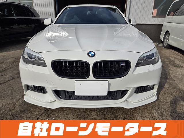 ５シリーズ アクティブハイブリッド５　Ｍスポーツパッケージ　ローダウン　サンルーフ　ブラックグリル　社外フロントエアロ　黒革パワーシート　シートヒーター　クルコン　ＨＤＤナビフルセグＤＶＤＢｌｕｅｔｏｏｔｈ　Ｂカメラ純正２０ＡＷ　スマートキー２個　サンシェード（11枚目）