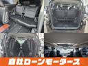 ２．４Ｚ　プラチナセレクションＩＩ　純正フリップダウンモニター　ツインムーンルーフ　パワーバックドア　両側パワースライドドア　社外１９ＡＷ　ナビフルセグＤＶＤ　Ｂカメラ　Ｃｌａｚｚｉｏシートカバー　スマートキー　ミラーガーニッシュ（22枚目）