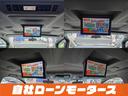 ２．４Ｚ　プラチナセレクションＩＩ　純正フリップダウンモニター　ツインムーンルーフ　パワーバックドア　両側パワースライドドア　社外１９ＡＷ　ナビフルセグＤＶＤ　Ｂカメラ　Ｃｌａｚｚｉｏシートカバー　スマートキー　ミラーガーニッシュ（24枚目）