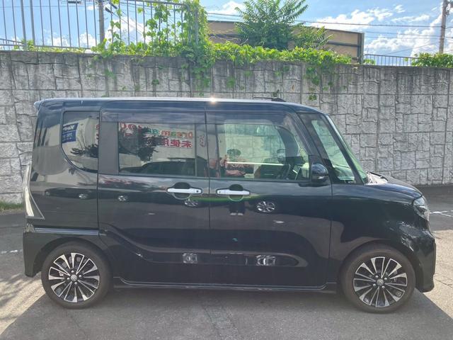 タント カスタムＲＳ　アイドリングＳ　コーナーソナー　ＰＣＳ　車線逸脱警報装置　横滑防止装置　寒冷地仕様　ＬＥＤライト　スマキー　サイドエアバック　キーフリー　衝突安全ボディ　ＷＡＢ　オートエアコン　フルフラットシート（11枚目）