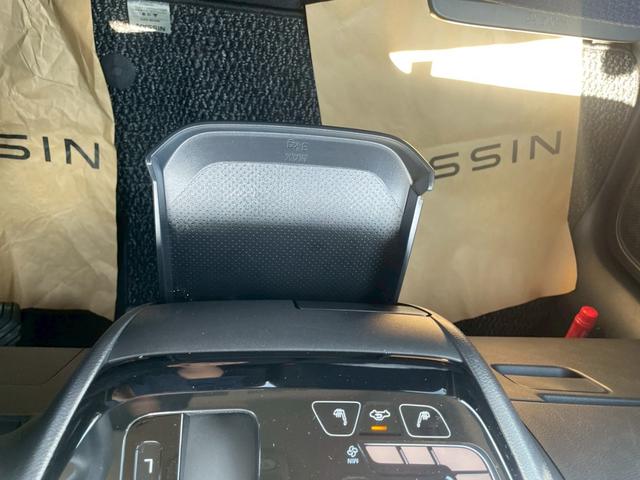 ルークス ハイウェイスター　Ｘ　横滑防止装置　衝突軽減ブレーキシステム　ブルートゥース　インテリジェントアラウンドビューモニター　地デジ　コーナーソナー　ＤＶＤ再生　インテリジェントキー　ＬＥＤ　バックカメラ　オ－トエアコン　ＡＵＸ（46枚目）