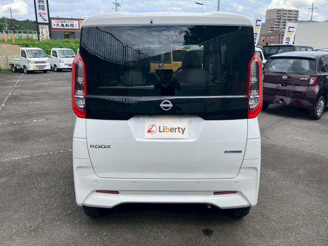 ルークス Ｘ　アラウンドビューモニター　片側電動スライド　衝突被害軽減ブレーキ　ハンドルヒーター　運転席＆助手席シートヒーター　電動格納式ミラー　ステアリングスイッチ　アイドリングストップ（13枚目）