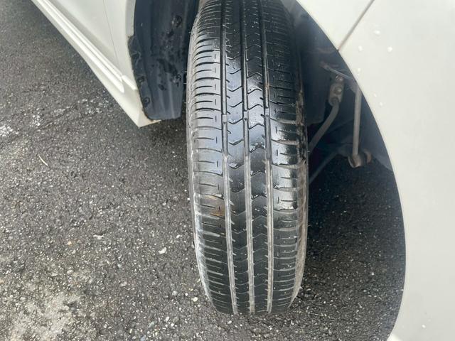 タント カスタムＸ　トップエディションＳＡＩＩ　片側電動スライドドア　衝突被害軽減ブレーキ　純正アルミホイール　フォグライト　ＣＤオーディオ　オートエアコン　スマートキー　電動格納式ミラー　アイドリングストップ　横滑り防止機能（20枚目）