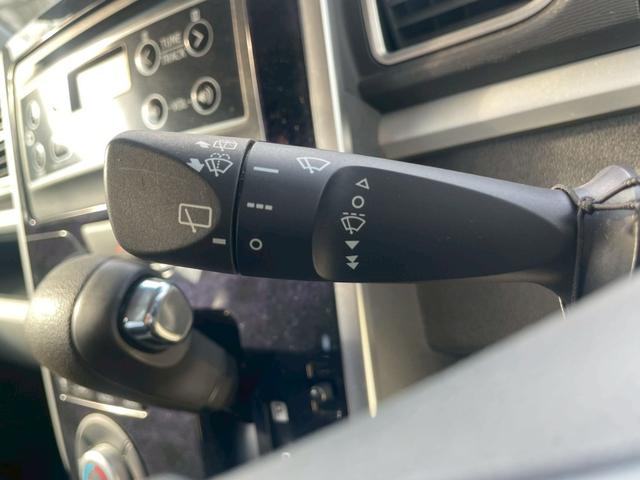 タント カスタムＸ　トップエディションＳＡＩＩ　片側電動スライドドア　衝突被害軽減ブレーキ　純正アルミホイール　フォグライト　ＣＤオーディオ　オートエアコン　スマートキー　電動格納式ミラー　アイドリングストップ　横滑り防止機能（31枚目）