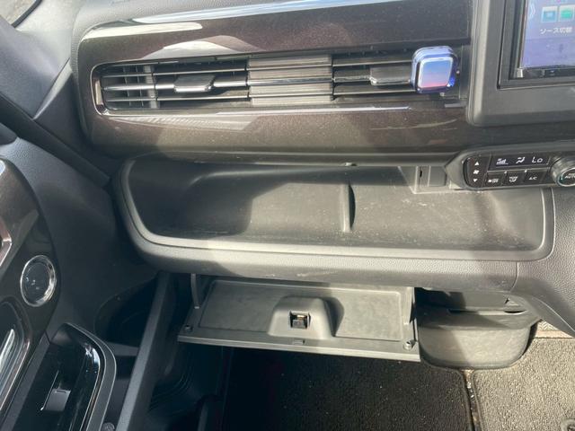 Ｎ－ＢＯＸカスタム Ｇ・Ｌホンダセンシング　ナビ　ＥＴＣ　片側電動スライドドア　衝突被害軽減ブレーキ　レーンキープアシスト　純正アルミホイール　フォグライト　アダプティブクルーズコントロール　運転席＆助手席シートヒーター　スマートキー（49枚目）