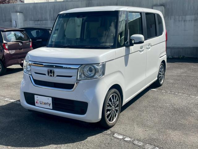 Ｎ－ＢＯＸ Ｇ・Ｌホンダセンシング　純正ナビ　バックカメラ　ＥＴＣ　片側電動スライドドア　衝突被害軽減ブレーキ　レーンキープアシスト　純正アルミホイール　スマートキー　シートバックテーブル　アクセサリーソケット　電動格納式ミラー（8枚目）