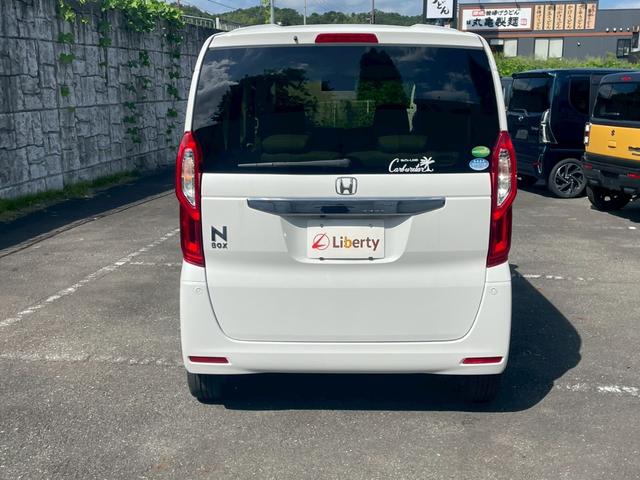 Ｎ－ＢＯＸ Ｇ・Ｌホンダセンシング　純正ナビ　バックカメラ　ＥＴＣ　片側電動スライドドア　衝突被害軽減ブレーキ　レーンキープアシスト　純正アルミホイール　スマートキー　シートバックテーブル　アクセサリーソケット　電動格納式ミラー（14枚目）