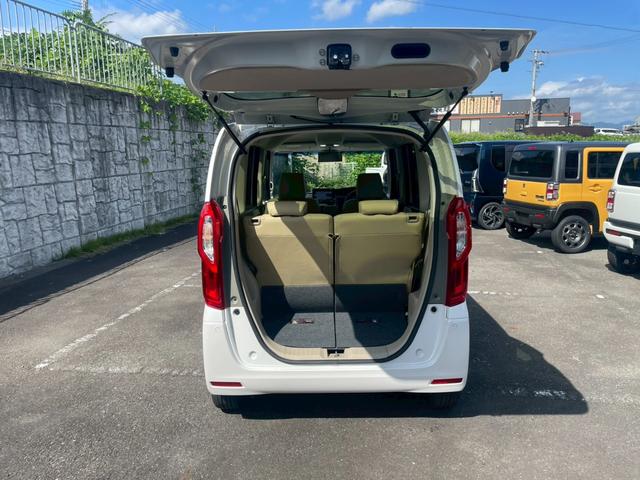 Ｎ－ＢＯＸ Ｇ・Ｌホンダセンシング　純正ナビ　バックカメラ　ＥＴＣ　片側電動スライドドア　衝突被害軽減ブレーキ　レーンキープアシスト　純正アルミホイール　スマートキー　シートバックテーブル　アクセサリーソケット　電動格納式ミラー（16枚目）
