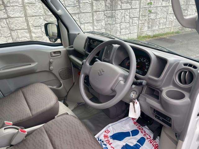 エブリイ ＰＡ　４ＷＤ　衝突被害軽減ブレーキ　レーンキープアシスト　パーキングセンサー　オートライト　両側スライドドア　ＦＭ／ＡＭラジオ　アイドリングストップ　横滑り防止機能　マニュアルエアコン　パワーステアリング（24枚目）