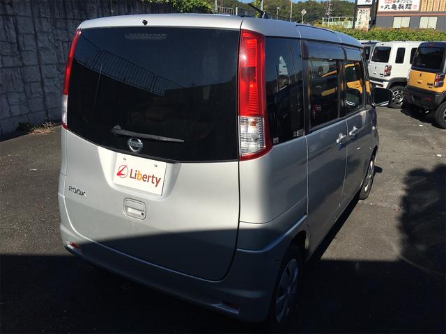 ルークス Ｅ　両側スライドドア　スマートキー　ベンチシート　ＣＶＴ　ＣＤ　エアコン　ヘッドライトレベライザー　電動格納ミラー　ハロゲンヘッドライト（21枚目）