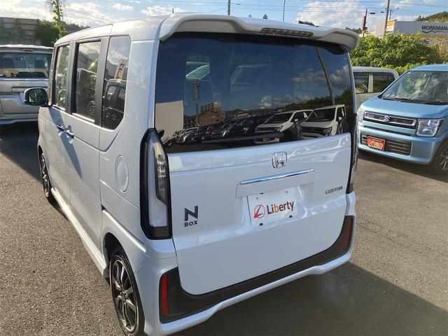 Ｎ－ＢＯＸカスタム ベースグレード　両側スライド・片側電動　クリアランスソナー　オートクルーズコントロール　オートライト　スマートキー　アイドリングストップ　電動格納ミラー　シートヒーター　ベンチシート　ＣＶＴ　ＥＳＣ（10枚目）