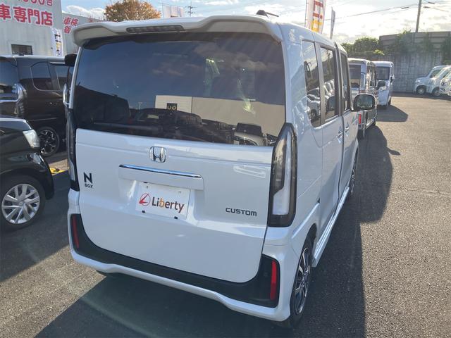 Ｎ－ＢＯＸカスタム ベースグレード　両側スライド・片側電動　クリアランスソナー　オートクルーズコントロール　オートライト　スマートキー　アイドリングストップ　電動格納ミラー　シートヒーター　ベンチシート　ＣＶＴ　ＥＳＣ（12枚目）
