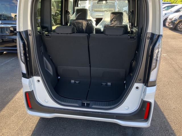 Ｎ－ＢＯＸカスタム ベースグレード　両側スライド・片側電動　クリアランスソナー　オートクルーズコントロール　オートライト　スマートキー　アイドリングストップ　電動格納ミラー　シートヒーター　ベンチシート　ＣＶＴ　ＥＳＣ（13枚目）