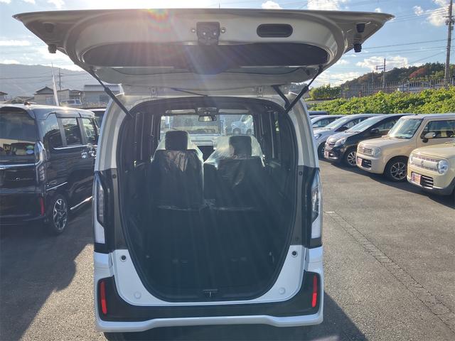 Ｎ－ＢＯＸカスタム ベースグレード　両側スライド・片側電動　クリアランスソナー　オートクルーズコントロール　オートライト　スマートキー　アイドリングストップ　電動格納ミラー　シートヒーター　ベンチシート　ＣＶＴ　ＥＳＣ（17枚目）