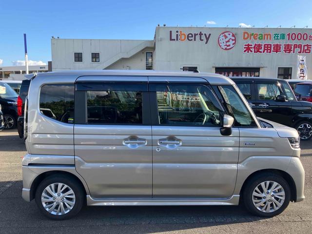 スペーシアカスタム ハイブリッドＧＳ　ナビ　Ｂｌｕｅｔｏｏｔｈ　ＥＴＣ　バックカメラ　両側スライド・片側電動　ＴＶ　オートクルーズコントロール　オートライト　スマートキー　アイドリングストップ　シートヒーター　ベンチシート　ＣＶＴ　ＥＳＣ（12枚目）