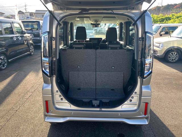 スペーシアカスタム ハイブリッドＧＳ　ナビ　Ｂｌｕｅｔｏｏｔｈ　ＥＴＣ　バックカメラ　両側スライド・片側電動　ＴＶ　オートクルーズコントロール　オートライト　スマートキー　アイドリングストップ　シートヒーター　ベンチシート　ＣＶＴ　ＥＳＣ（17枚目）