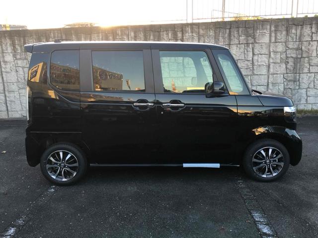 Ｎ－ＢＯＸカスタム ベースグレード　バックカメラ　両側スライド・片側電動　クリアランスソナー　オートクルーズコントロール　レーンアシスト　オートライト　スマートキー　アイドリングストップ　電動格納ミラー　シートヒーター　ベンチシート（7枚目）