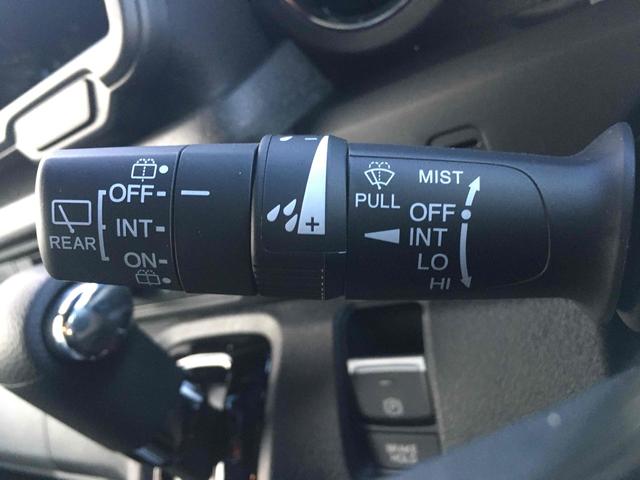 Ｎ－ＢＯＸカスタム ベースグレード　バックカメラ　両側スライド・片側電動　クリアランスソナー　オートクルーズコントロール　レーンアシスト　オートライト　スマートキー　アイドリングストップ　電動格納ミラー　シートヒーター　ベンチシート（32枚目）