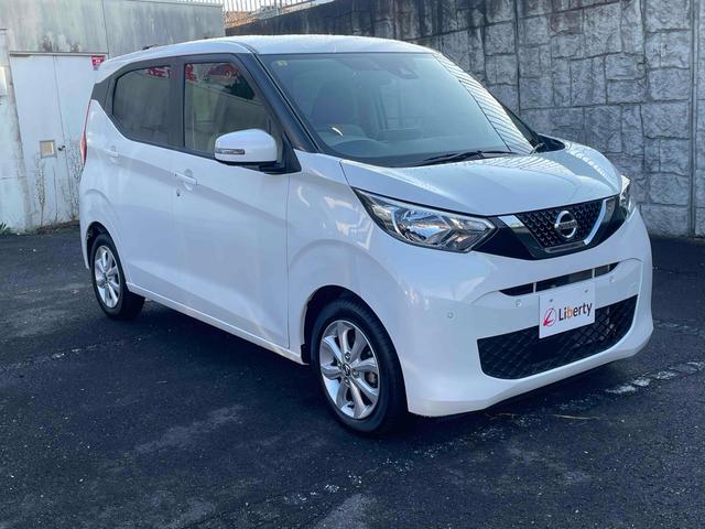 デイズ Ｘ　ＥＴＣ　全周囲カメラ　クリアランスソナー　オートライト　スマートキー　アイドリングストップ　電動格納ミラー　ベンチシート　ＣＶＴ　ミュージックプレイヤー接続可　アルミホイール（10枚目）