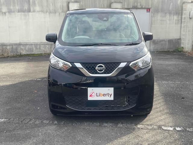 デイズ Ｘ　バックカメラ　クリアランスソナー　オートライト　スマートキー　アイドリングストップ　電動格納ミラー　ベンチシート　ＣＶＴ　ＣＤ　ミュージックプレイヤー接続可　アルミホイール　エアコン　パワーウィンドウ（7枚目）