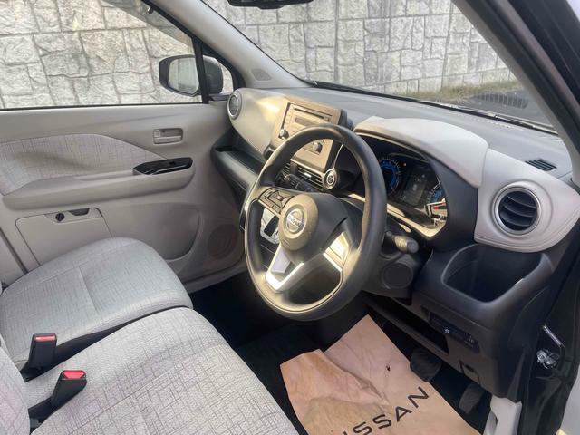 デイズ Ｘ　バックカメラ　クリアランスソナー　オートライト　スマートキー　アイドリングストップ　電動格納ミラー　ベンチシート　ＣＶＴ　ＣＤ　ミュージックプレイヤー接続可　アルミホイール　エアコン　パワーウィンドウ（24枚目）