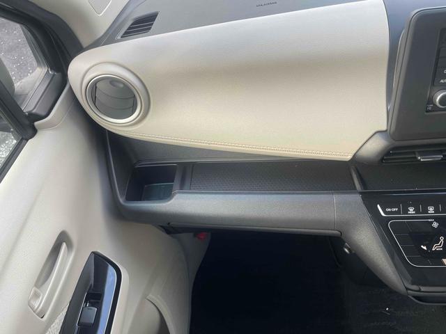 デイズ Ｘ　バックカメラ　クリアランスソナー　オートライト　スマートキー　アイドリングストップ　電動格納ミラー　ベンチシート　ＣＶＴ　ＣＤ　ミュージックプレイヤー接続可　アルミホイール　エアコン　パワーウィンドウ（43枚目）