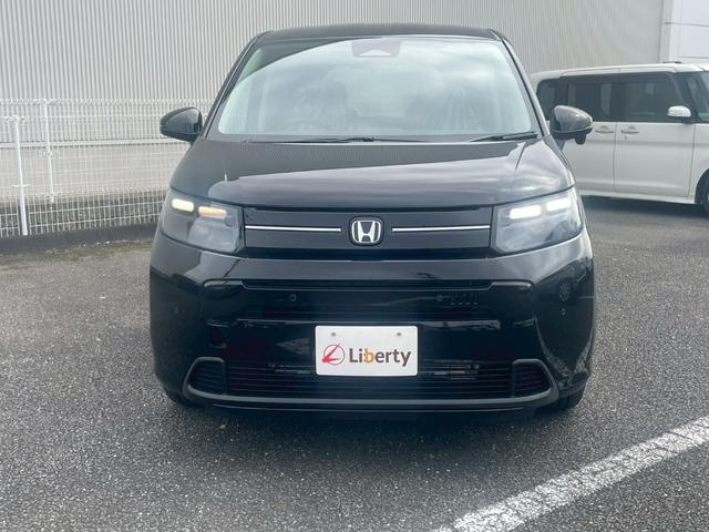 フリード エアー　ＥＸ　バックカメラ　クリアランスソナー　オートクルーズコントロール　レーンアシスト　衝突被害軽減システム　両側電動スライドドア　オートライト　ＬＥＤヘッドランプ　スマートキー　電動格納ミラー　シートヒーター（7枚目）