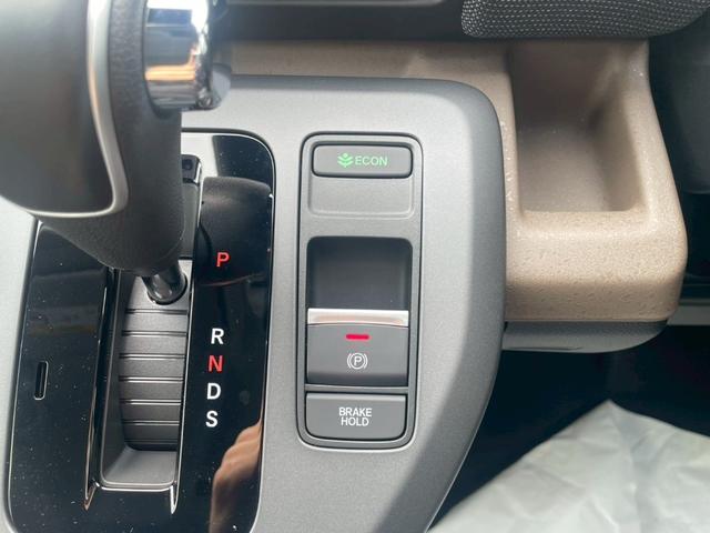 フリード エアー　ＥＸ　バックカメラ　クリアランスソナー　オートクルーズコントロール　レーンアシスト　衝突被害軽減システム　両側電動スライドドア　オートライト　ＬＥＤヘッドランプ　スマートキー　電動格納ミラー　シートヒーター（34枚目）