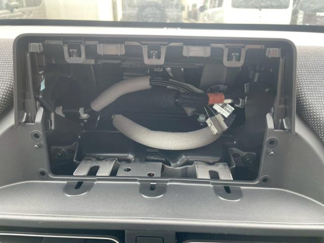 フリード エアー　ＥＸ　バックカメラ　クリアランスソナー　オートクルーズコントロール　レーンアシスト　衝突被害軽減システム　両側電動スライドドア　オートライト　ＬＥＤヘッドランプ　スマートキー　電動格納ミラー　シートヒーター（5枚目）