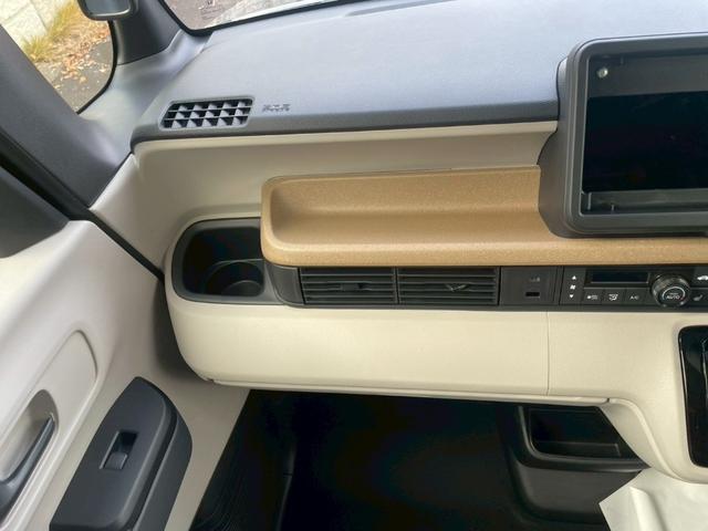 Ｎ－ＢＯＸ ベースグレード　バックカメラ　両側スライド・片側電動　クリアランスソナー　オートクルーズコントロール　レーンアシスト　衝突被害軽減システム　オートライト　ＬＥＤヘッドランプ　スマートキー　アイドリングストップ（45枚目）