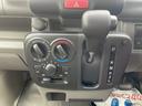 ＰＡ　４ＷＤ　衝突被害軽減ブレーキ　レーンキープアシスト　パーキングセンサー　オートライト　両側スライドドア　ＦＭ／ＡＭラジオ　アイドリングストップ　横滑り防止機能　マニュアルエアコン　パワーステアリング（34枚目）