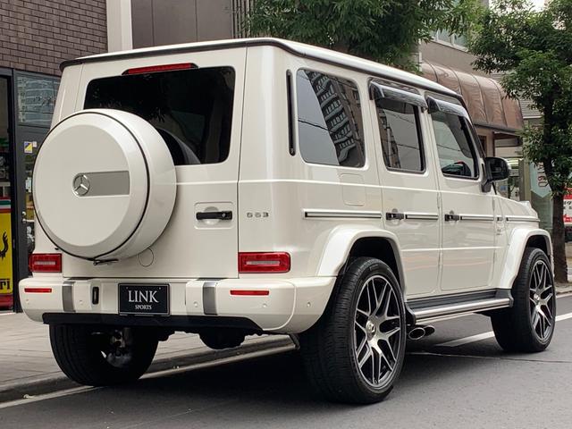 Ｇクラス Ｇ６３　ストロンガーザンタイムエディション　ダイヤモンドホワイト１５０台限定　ＡＭＧ４本出しマフラー　ＡＭＧレザーエクスクルーシブインテリアパッケージ　ＡＭＧカーボンファイバーインテリアトリム　ＡＭＧ２２ＡＷ　デイライト・テレビコーディング（7枚目）