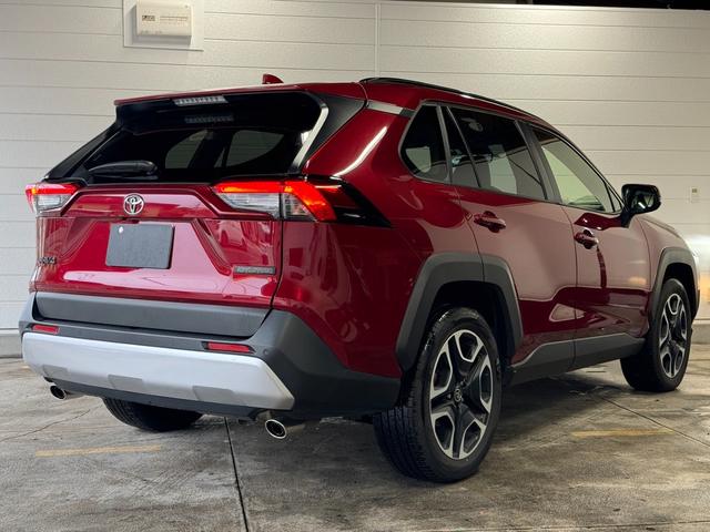 ＲＡＶ４ アドベンチャー　純正デイスプレイオーディオ　ＥＴＣ　ＬＥＤヘッドライト　デジタルインナーミラー　ブレーキアシスト　　プッシュスタート　ステアリングヒーター　Ｂｌｕｅｔｏｏｔｈ　合皮シート　スペアタイヤ（5枚目）