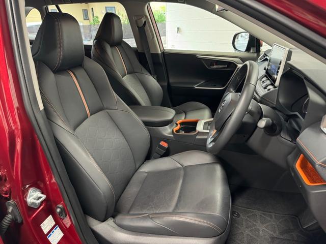 ＲＡＶ４ アドベンチャー　純正デイスプレイオーディオ　ＥＴＣ　ＬＥＤヘッドライト　デジタルインナーミラー　ブレーキアシスト　　プッシュスタート　ステアリングヒーター　Ｂｌｕｅｔｏｏｔｈ　合皮シート　スペアタイヤ（23枚目）