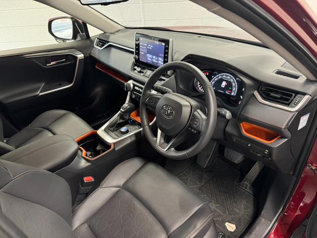 ＲＡＶ４ アドベンチャー　純正デイスプレイオーディオ　ＥＴＣ　ＬＥＤヘッドライト　デジタルインナーミラー　ブレーキアシスト　　プッシュスタート　ステアリングヒーター　Ｂｌｕｅｔｏｏｔｈ　合皮シート　スペアタイヤ（29枚目）